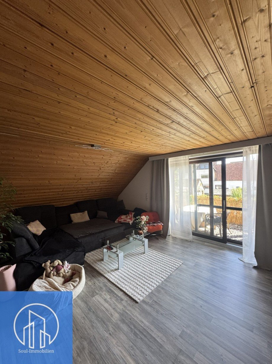 Wohnzimmer 1.0 Dachgeschosswohnung Zirndorf-Weinzierlein