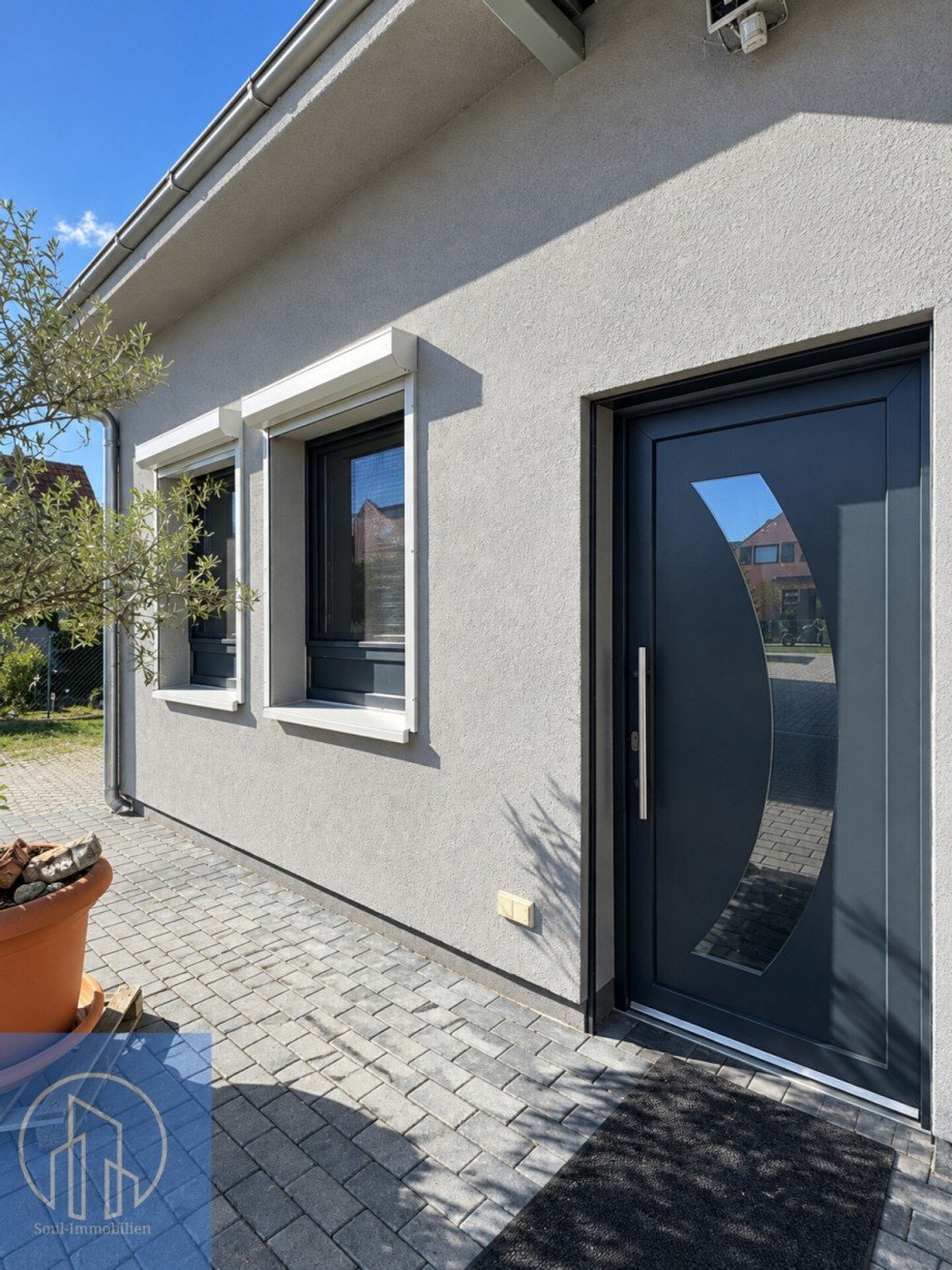 Eingangsbereich Wohnung Wohn- / Gesch�ftshaus Oberasbach