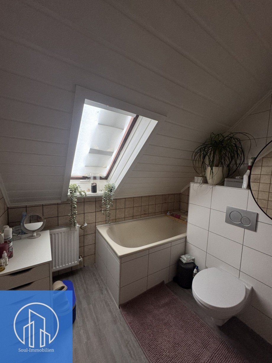 Badezimmer 1.0 Dachgeschosswohnung Zirndorf-Weinzierlein