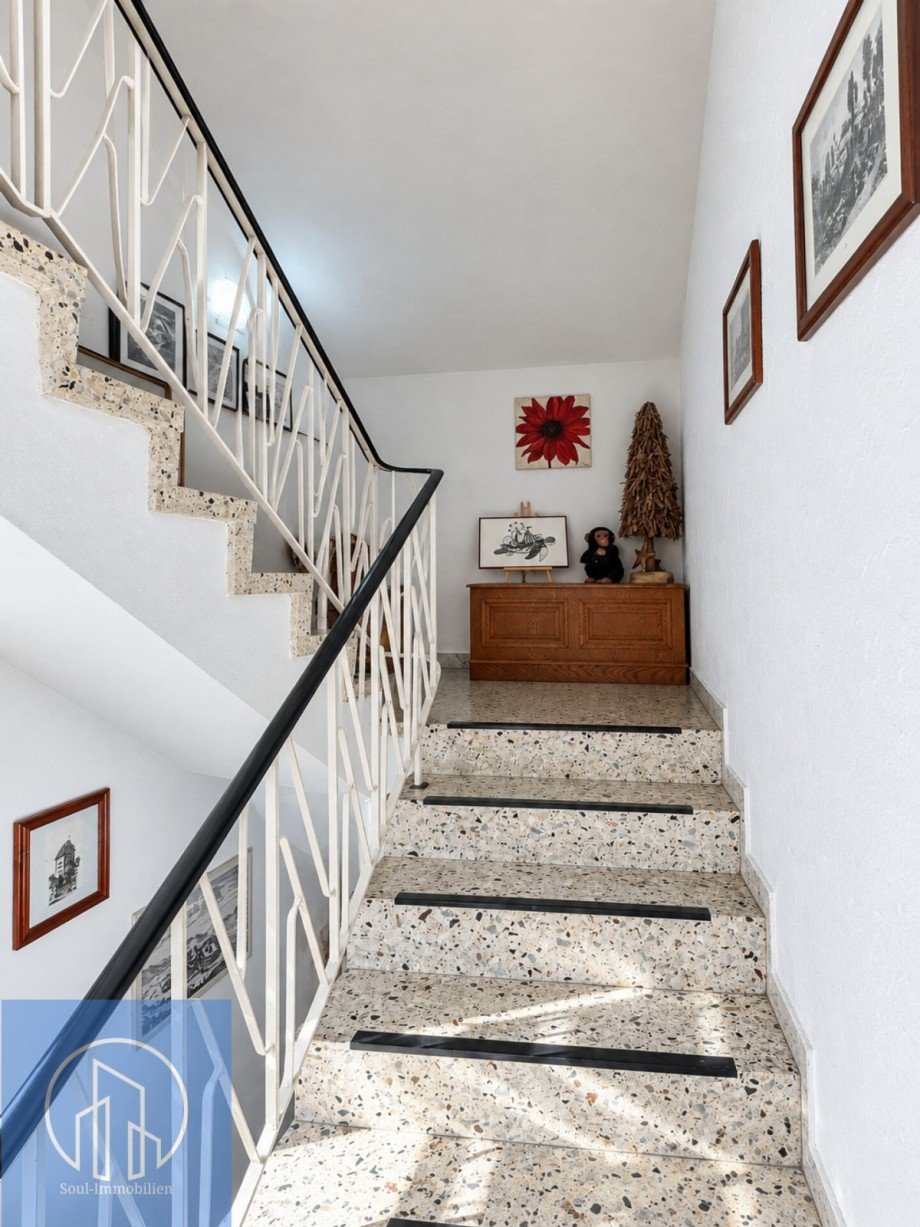 Treppe 2.OG zu 3.DG Mehrfamilienhaus Hersbruck