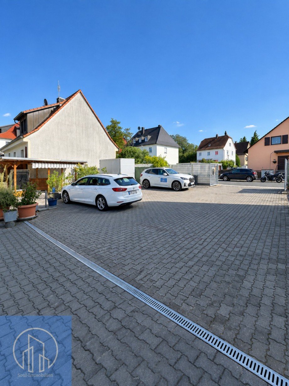 Kundenparkpl�tze Wohn- / Gesch�ftshaus Oberasbach