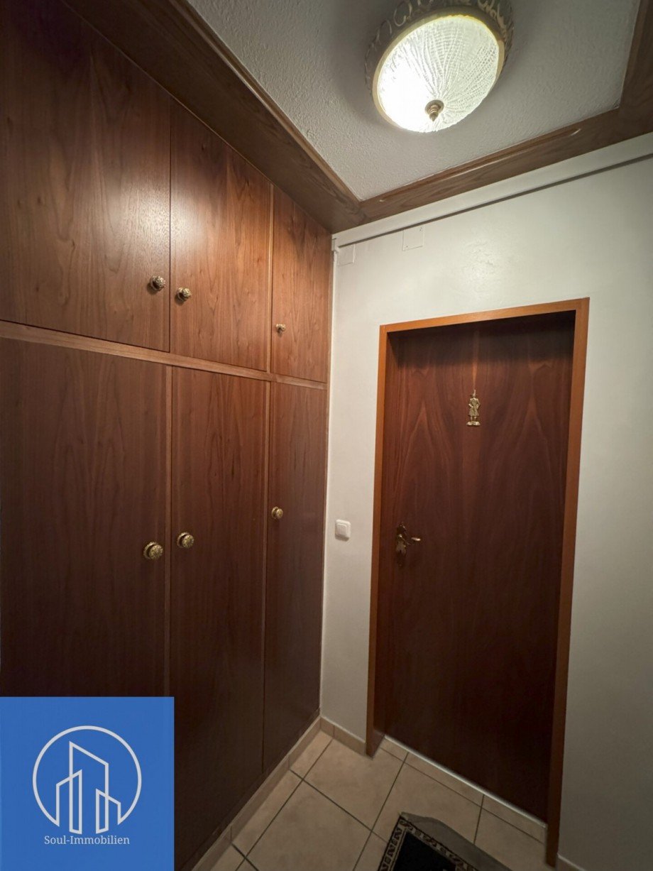 Flur richtung WC und Badezimmer 1.1 von WO1+2 Mehrfamilienhaus N�rnberg