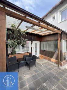 Wohnungseingang 1.0 von WO1+2 Top-Kapitalanlage: Mehrfamilienhaus mit 5 Wohneinheiten, alle vermietet.