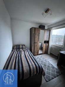 Kinderzimmer 2 Helle 4-Zimmer-Wohnung in Zirndorf-Weiherhof - 7. Etage mit Weitblick